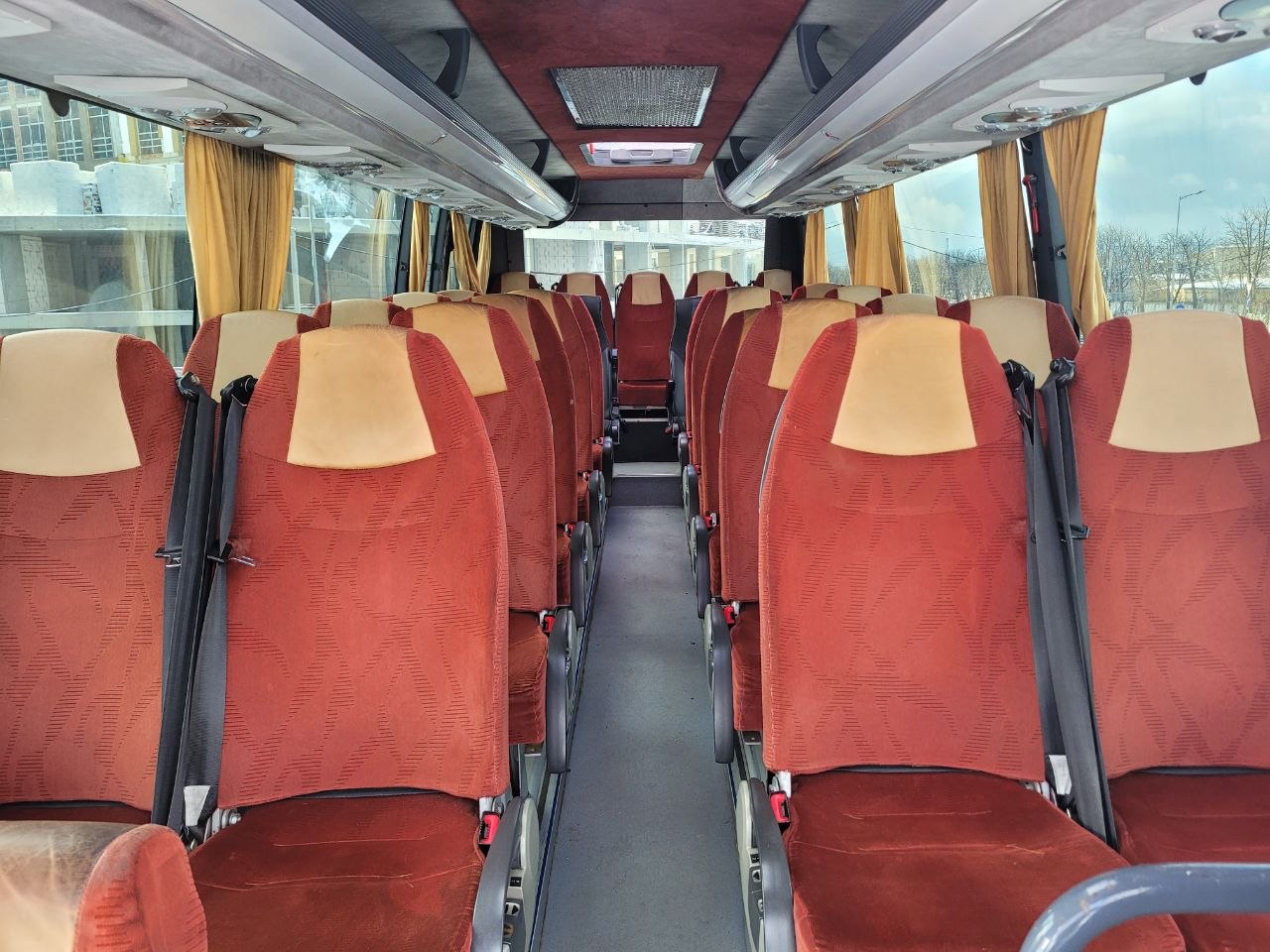 Салон Mercedes Vario 818